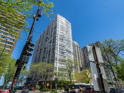 5757 N Sheridan Rd APT 19F, Chicago, IL, 60660