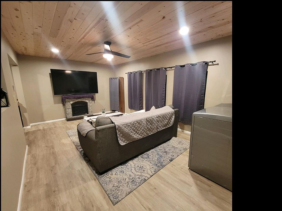 11x 19 bonus room