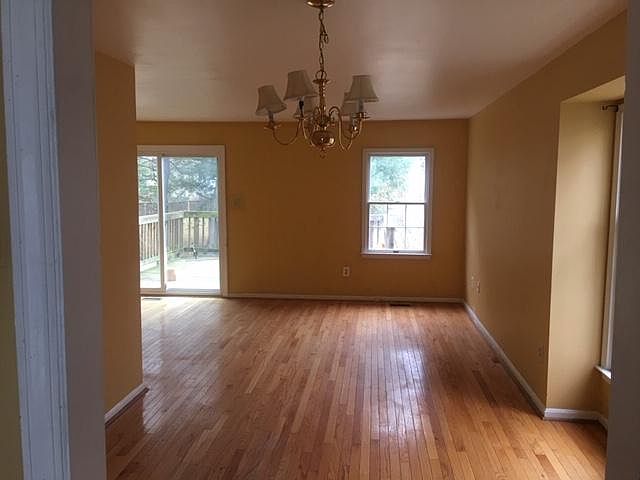2nd image of 10 Livingstone Ter