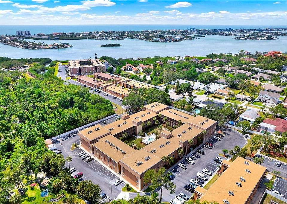 1st image of 12760 Indian Rocks Rd APT 548