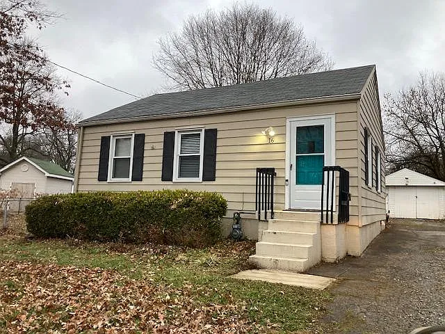 2 bed, 800 sqft, $1,300 — Photo 1