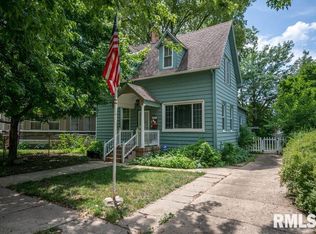 1203 S 4th St, Pekin, IL