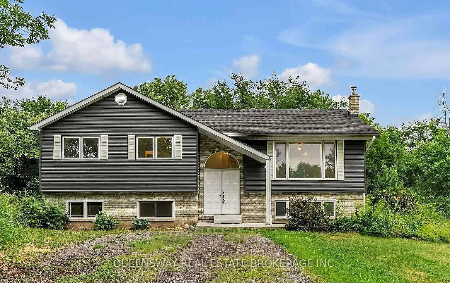 6 bed, $3,000 — Photo 1