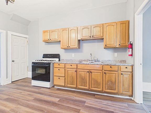2nd image of 2118 N 4th St