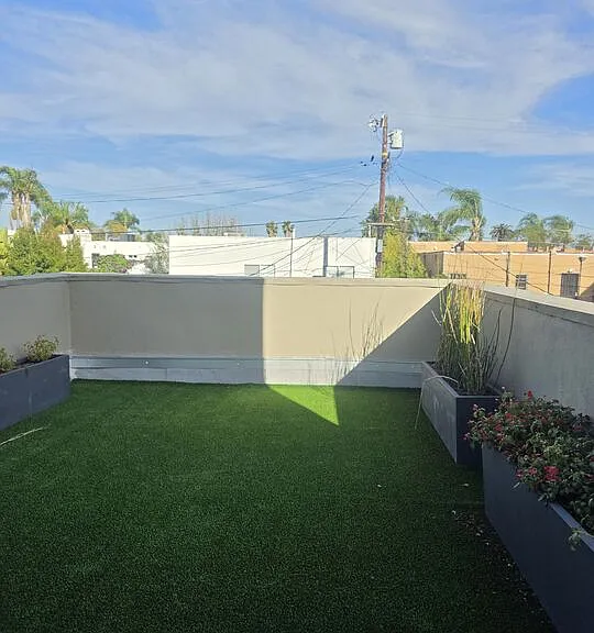 1022 S Cloverdale Ave — Photo 6