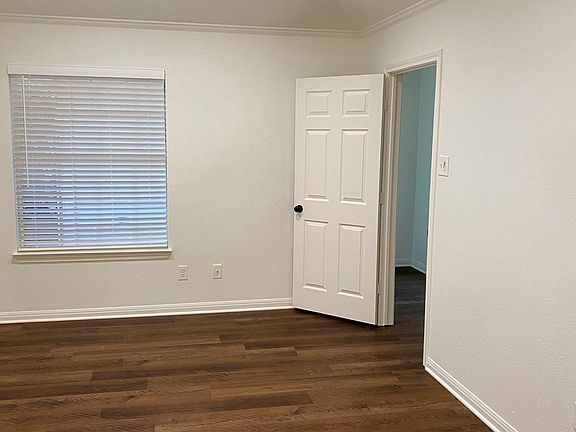 4th image of 501 Shady Park Trl