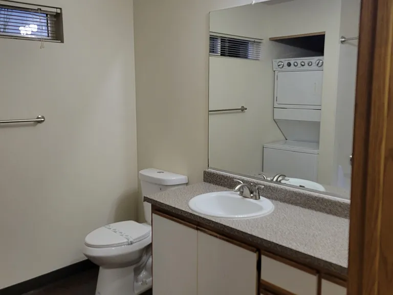 Cloverdale Apartments — Photo 5