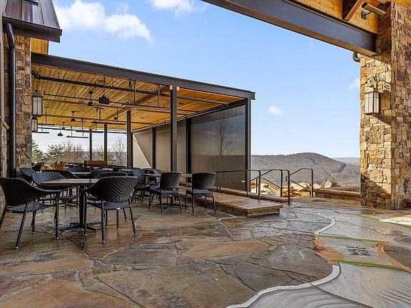 3rd image of 5370 River Rd