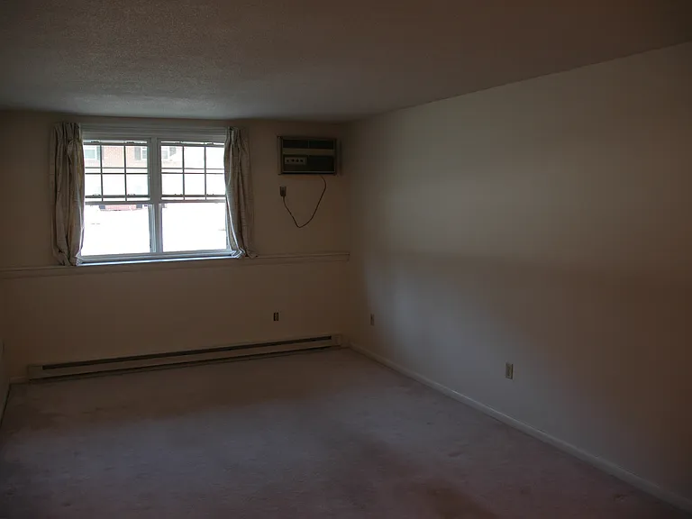 22 Leonard Rd #22 — Photo 3