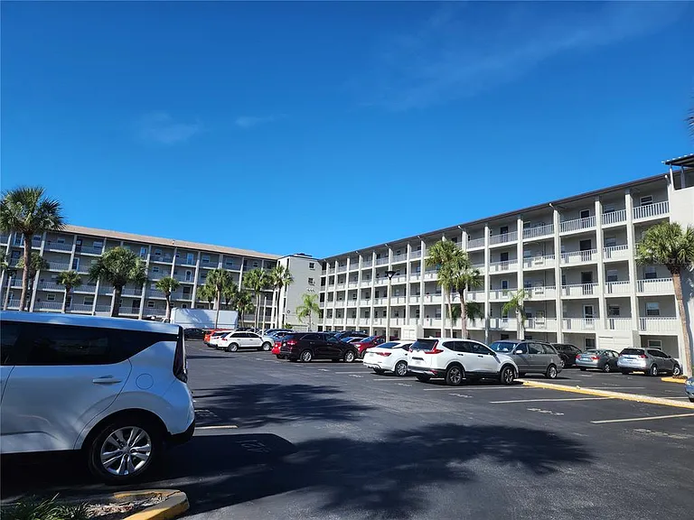 3064 Lake Bayshore Dr #115 — Photo 3
