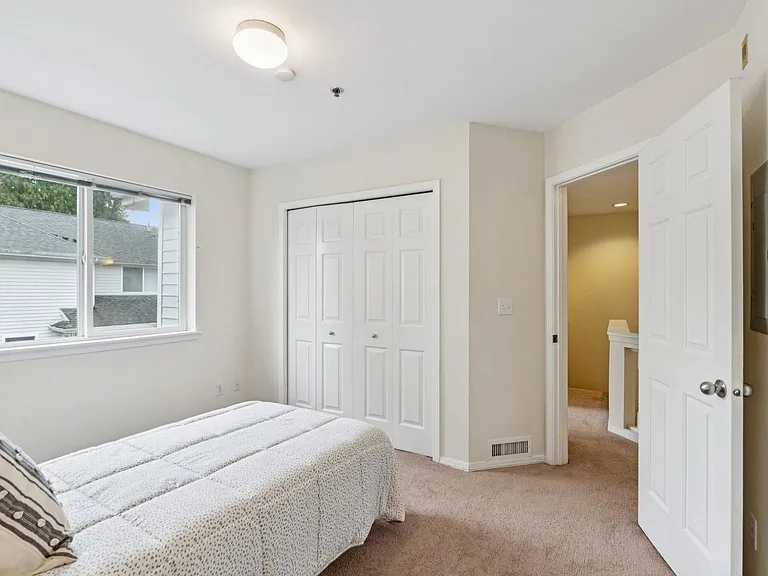 16219 Northup Way #C201 — Photo 31
