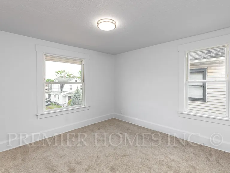 2613 4th St NW — Photo 14