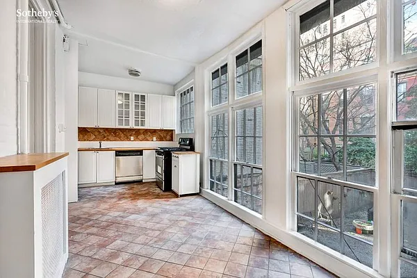 Rented by Sotheby's International Realty | media 15