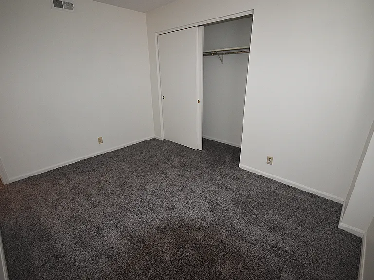 Waveland Place Apartments — Photo 91