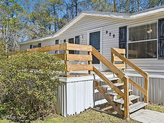 5th image of 929 NAPLES Lane