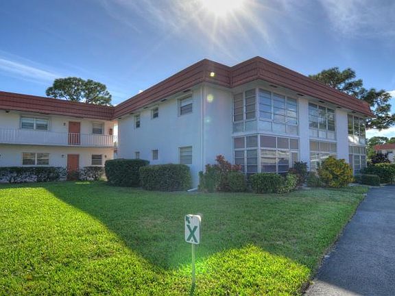 2nd image of 2600 SE Ocean Blvd Unit Un X 10