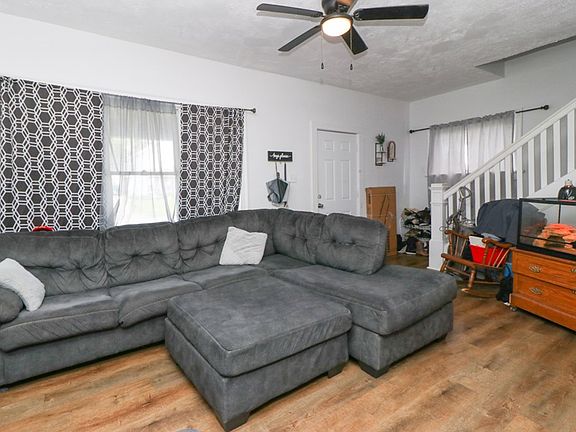 5th image of 640 Bowman St