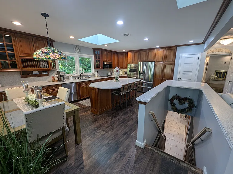 28 Brookfield Rd — Photo 3
