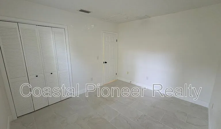 18306 Crawley Rd — Photo 30