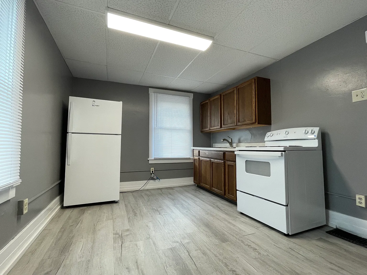 2 bed, $850 — Photo 2