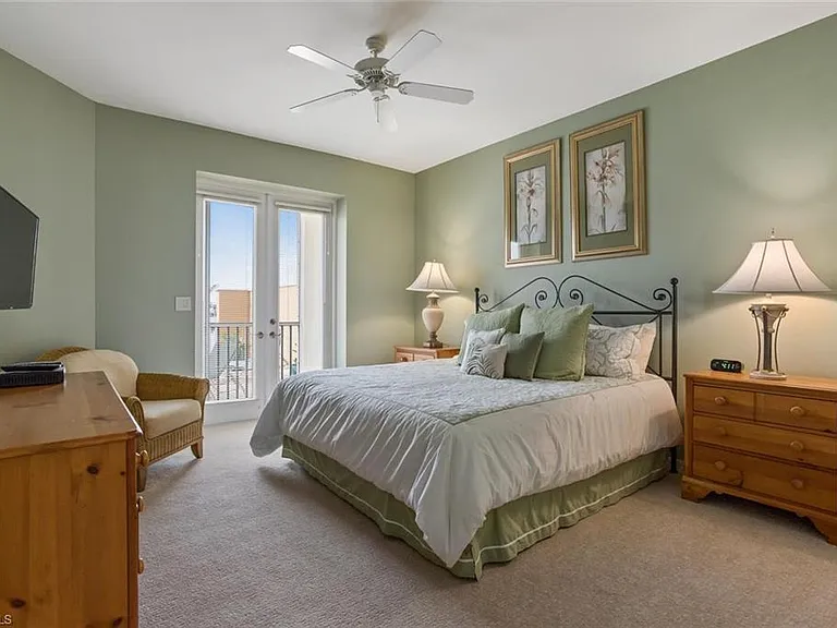400 Flagship Dr #306 — Photo 7
