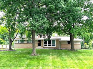 3290 Arroyo Rd, Brookfield, WI 53045