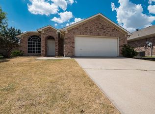 12204 Rolling Ridge Dr, Burleson, TX 76028