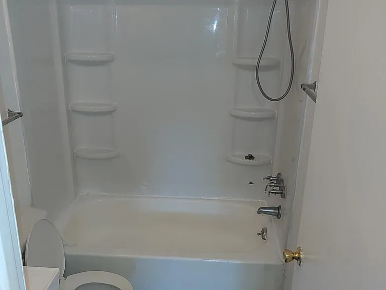 1121 Johnson Ave #2 — Photo 5