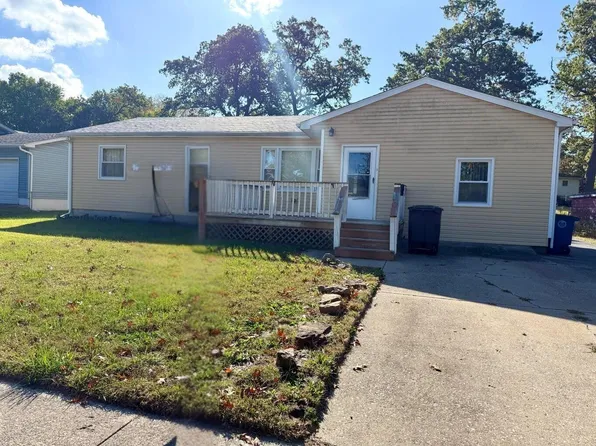 1019 E 29th Ave, Lake Station, IN 46405