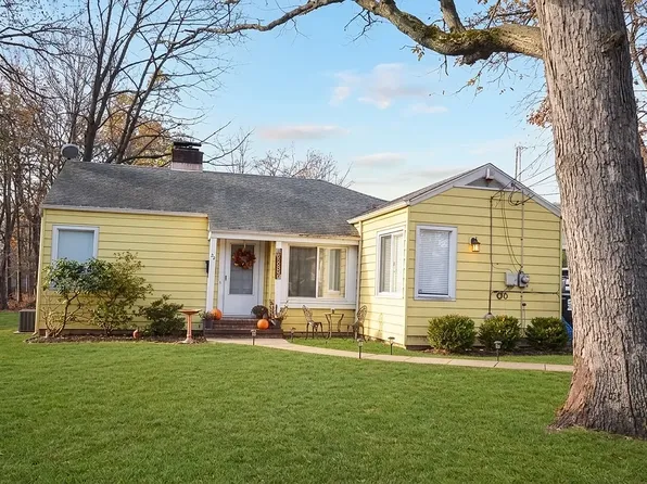 28 Stagaard Pl, Fanwood, NJ 07023