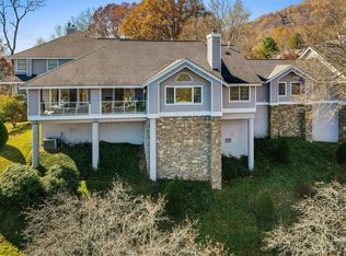 370 Skylark Ln, Waynesville, NC 28786