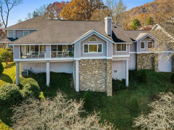 370 Skylark Ln, Waynesville, NC 28786