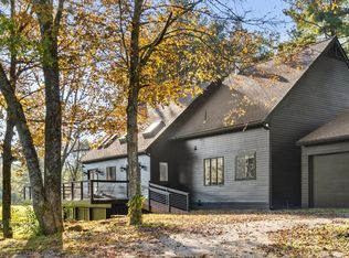 23 Whites Hill Rd, Egremont, MA 01230