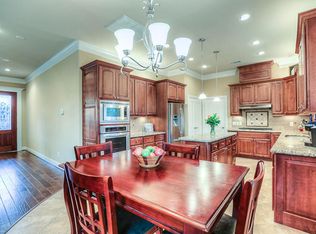 1711 Candlelight Place Dr, Houston, TX 77018