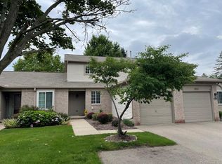 6921 Deerhurst Dr, Westland, MI 48185