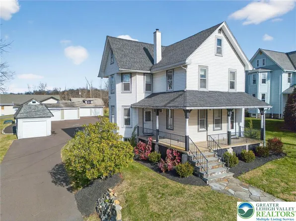 49 E Cherry Rd, Quakertown, PA 18951