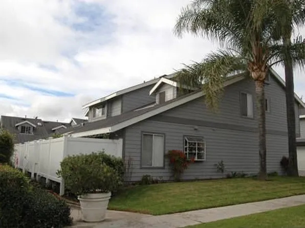 1042 Walnut St, Tustin, CA 92780