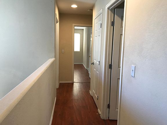 5th image of 8220 New Leaf Ave