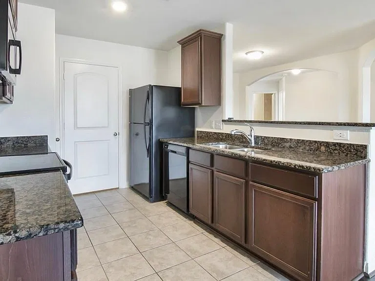 22622 Cloverland Field Dr — Photo 9