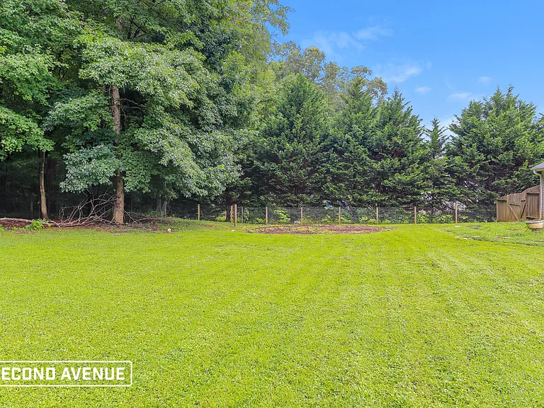 905 Woodwind Dr — Photo 10