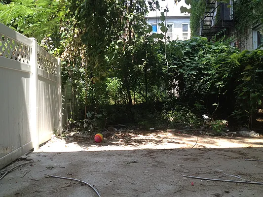 Rented by RBM Management | media 21