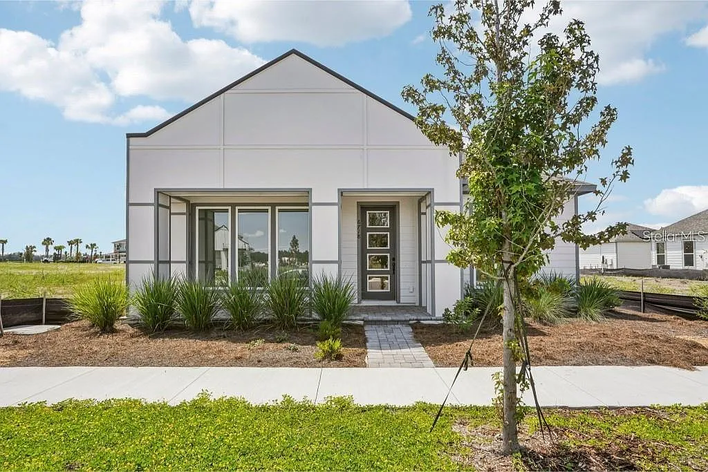 4 bed, 2.5 bath, 2754 sqft, $2,700 — Photo 1