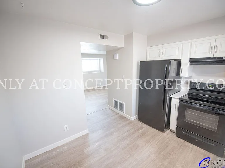 Grand on 800 North — Photo 13