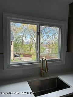 60 Cedar Ter — Photo 15