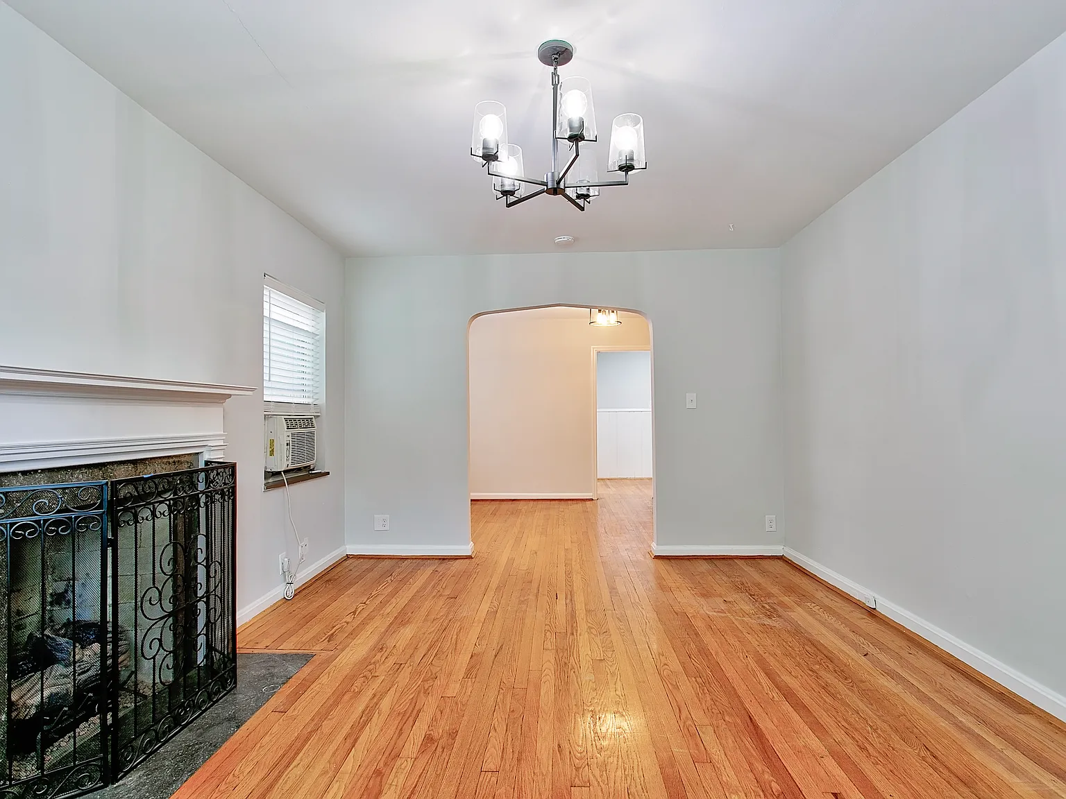 2 bed, 1200 sqft, $1,295 — Photo 2