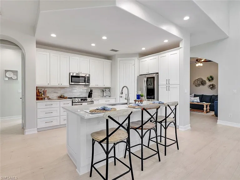 6096 Dogleg Dr — Photo 20