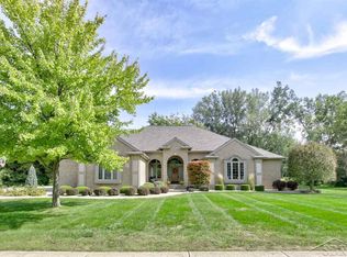 4 Woodshire Dr, Freeland, MI 48623