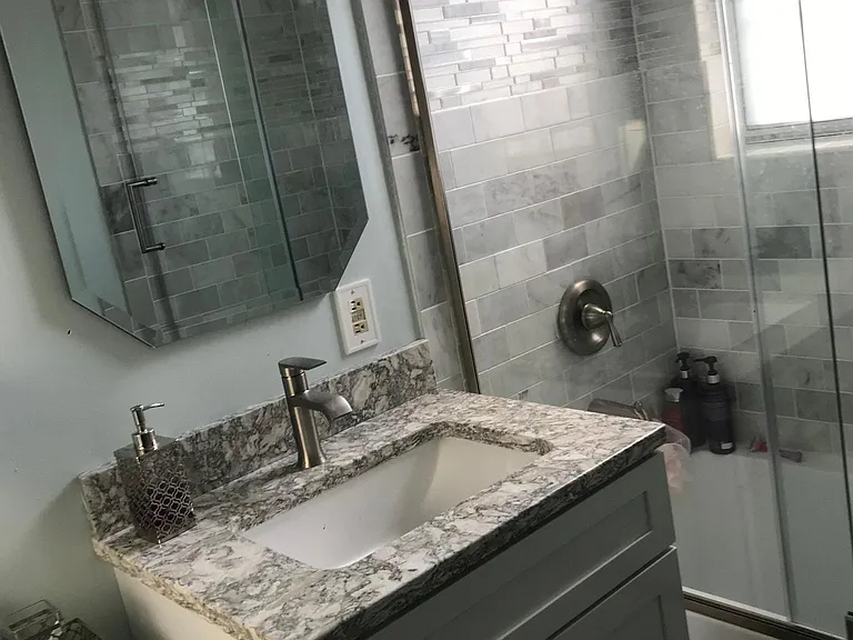 1812 N Queens Ln #217 — Photo 47