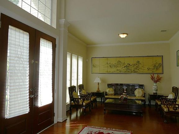 3rd image of 1910 Talcott Ln