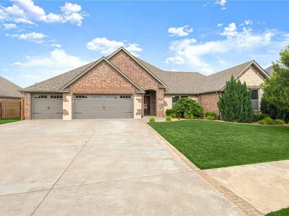 3504 NW Edgewood Ave, Bentonville, AR 72712